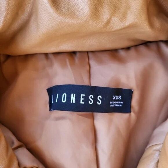 Princess Polly Lioness Camel Oversized Puffer Jacket - Snap Front, Size XXS‎ - Picture 9 of 9